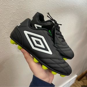 Umbro Soccer Cleats Youth Size 13 Style UMT4005-019 Black Green Boys Girls